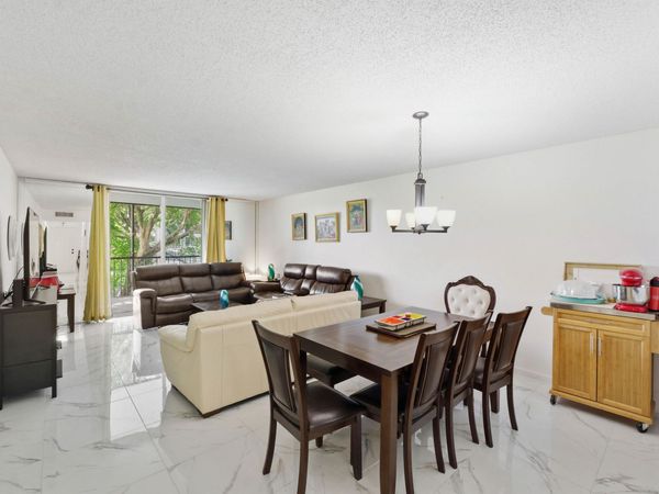 260 NW 76th Avenue, Unit 207, Margate, FL 33063