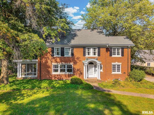 237 PARK LANE Drive, Galesburg, IL 61401