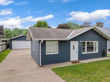 4155 W 8th Street, Goodview, MN 55987