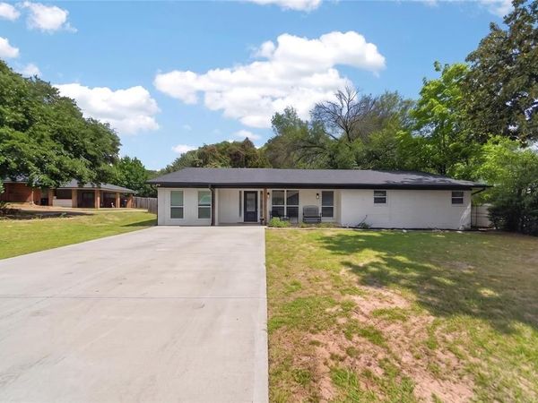 614 Colonial Drive , Athens, TX 75751