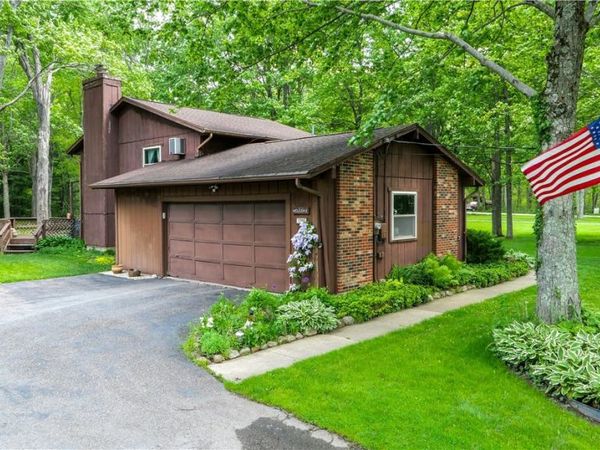 5305 Beechwood Road , Ravenna, OH 44266
