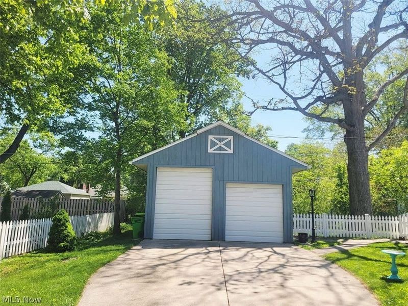 233 S Point Drive , Avon Lake, OH 44012 Photo 19