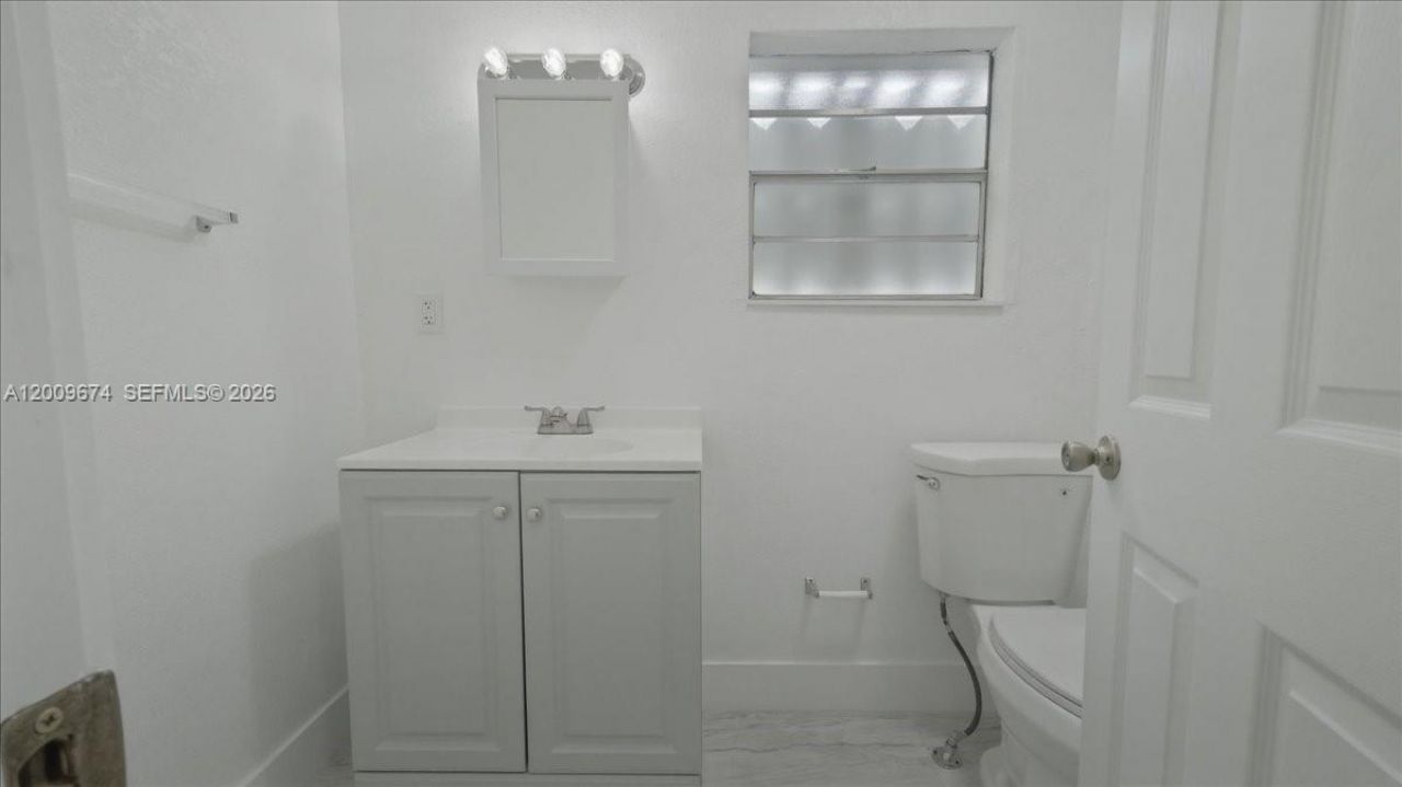 2129 NW 59th St, Miami, FL 33142 Photo