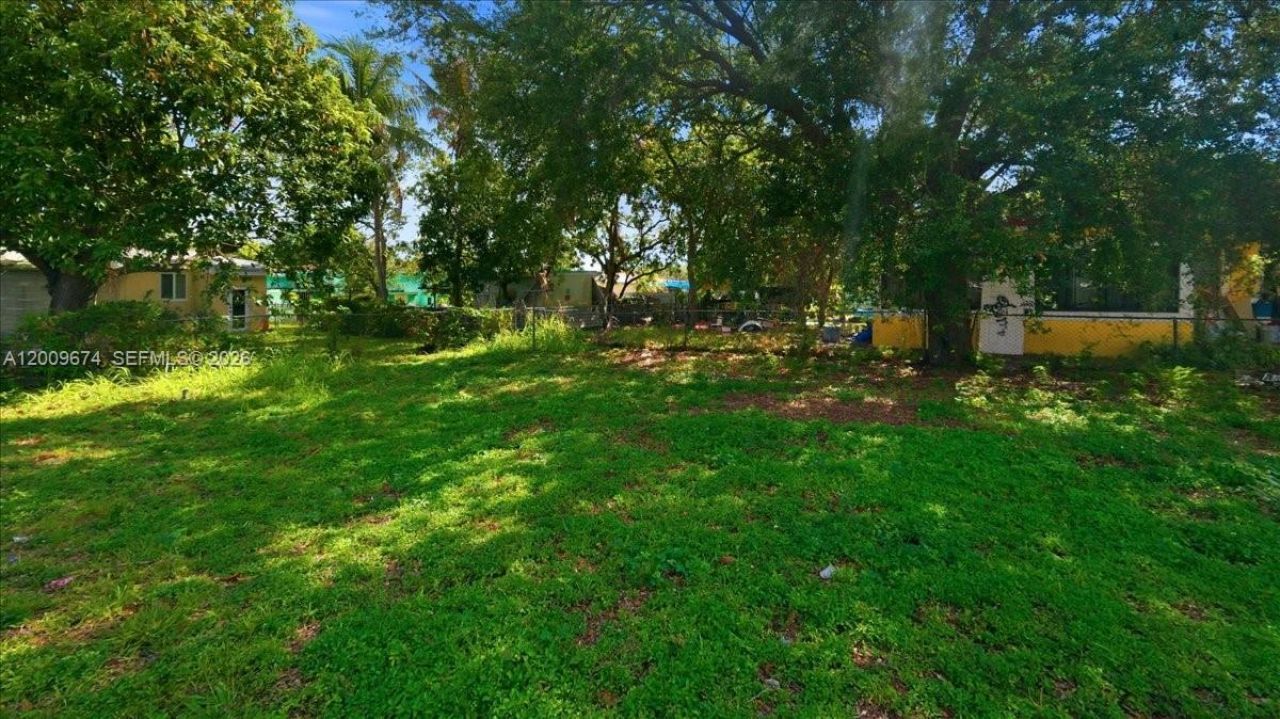 2129 NW 59th St, Miami, FL 33142 Photo