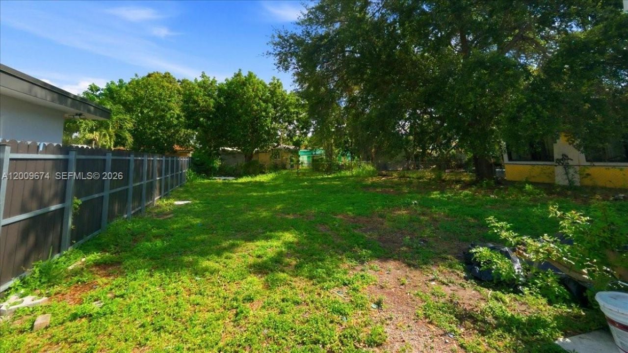 2129 NW 59th St, Miami, FL 33142 Photo