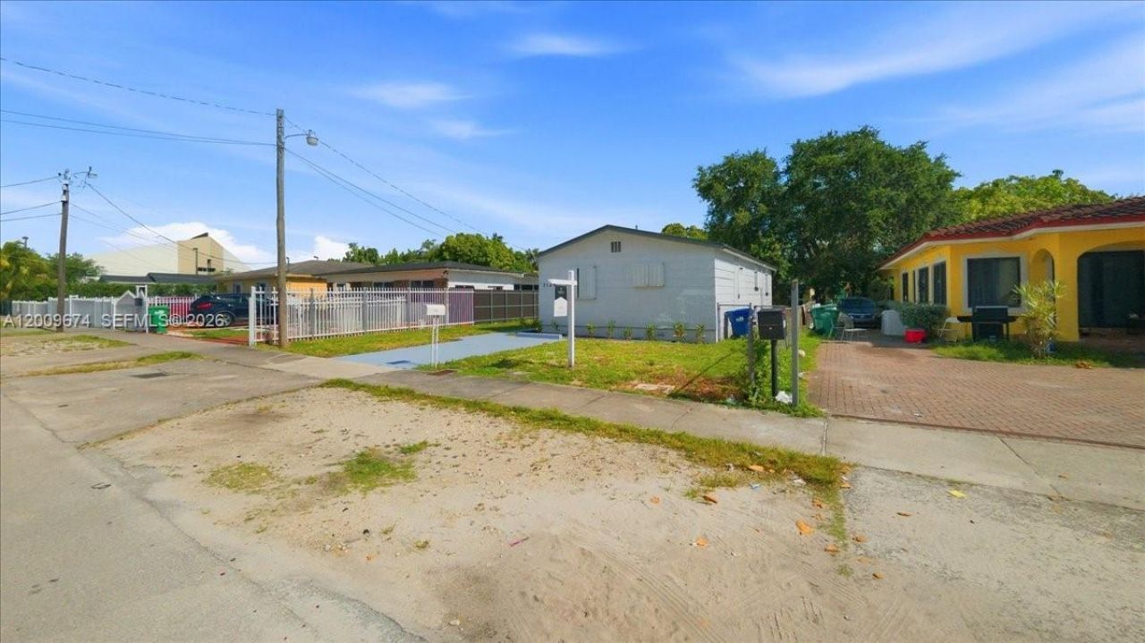 2129 NW 59th St, Miami, FL 33142 Photo