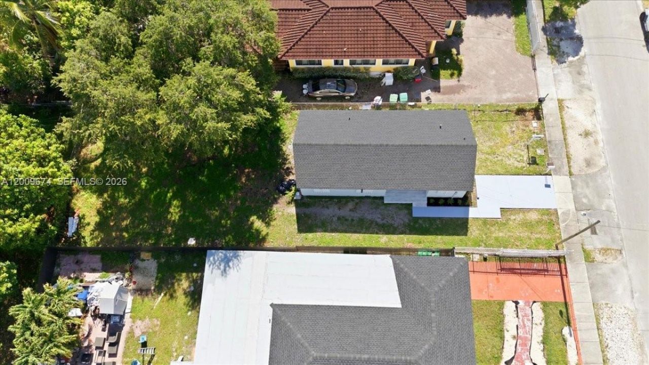 2129 NW 59th St, Miami, FL 33142 Photo