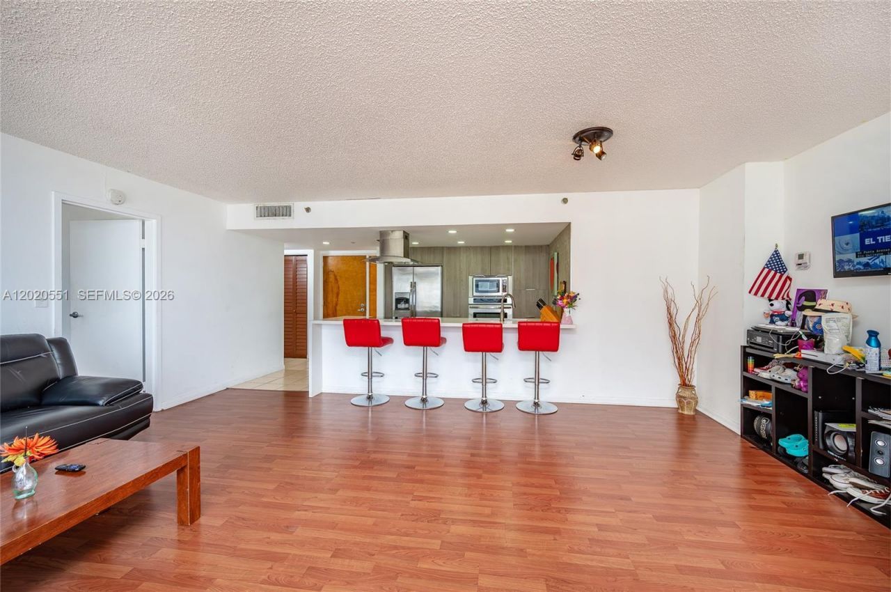 7601 E Treasure Dr , Unit 623, North Bay Village, FL 33141 Photo