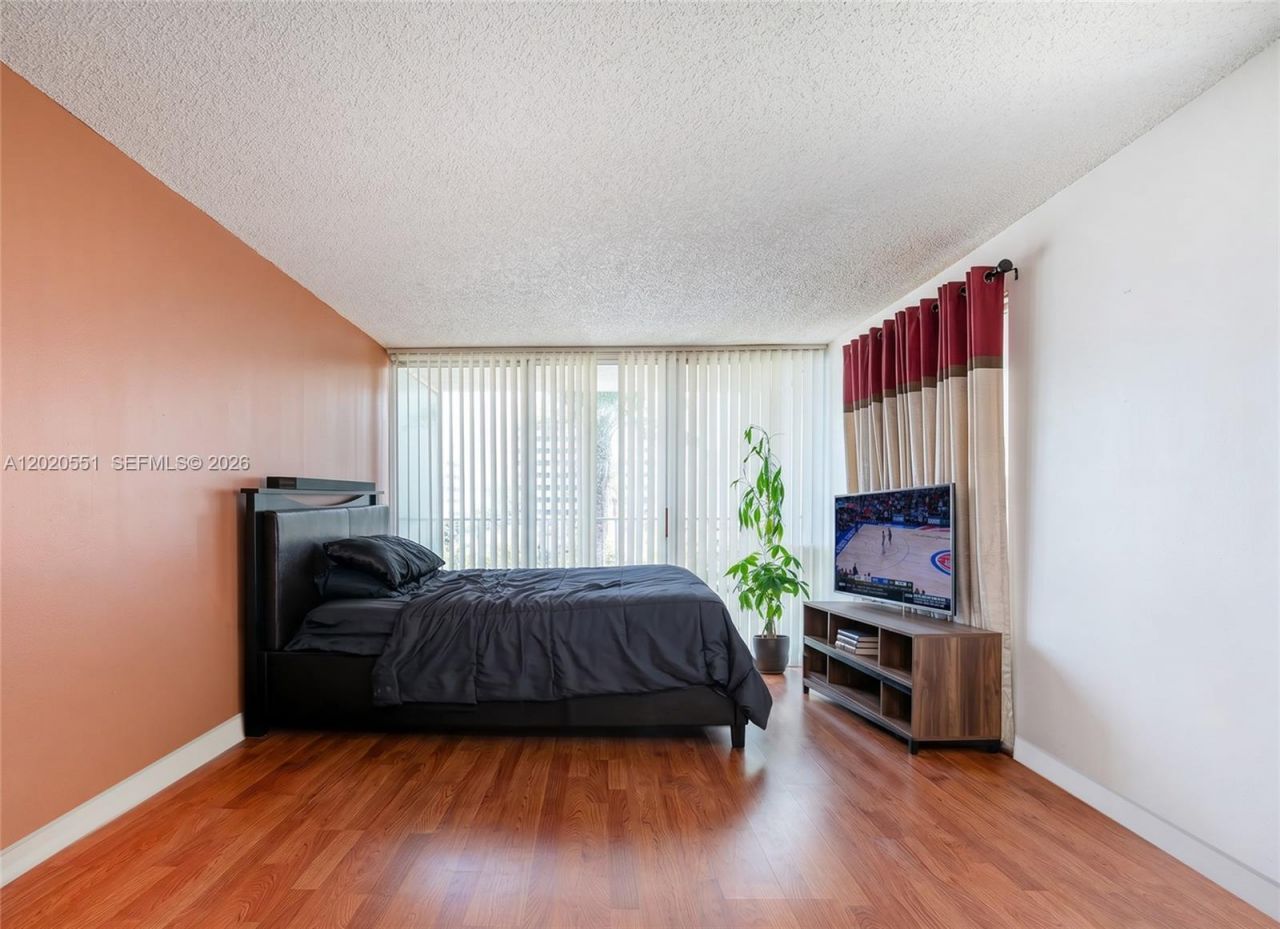 7601 E Treasure Dr , Unit 623, North Bay Village, FL 33141 Photo