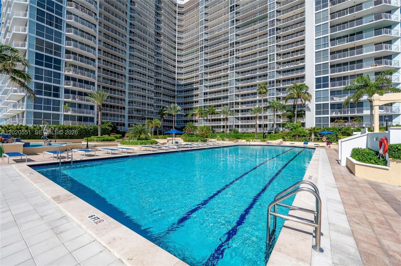 7601 E Treasure Dr , Unit 623, North Bay Village, FL 33141 Photo