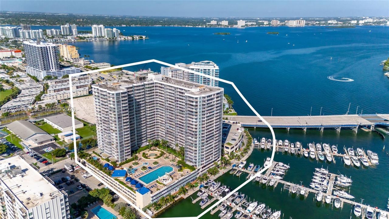 7601 E Treasure Dr , Unit 623, North Bay Village, FL 33141 Photo
