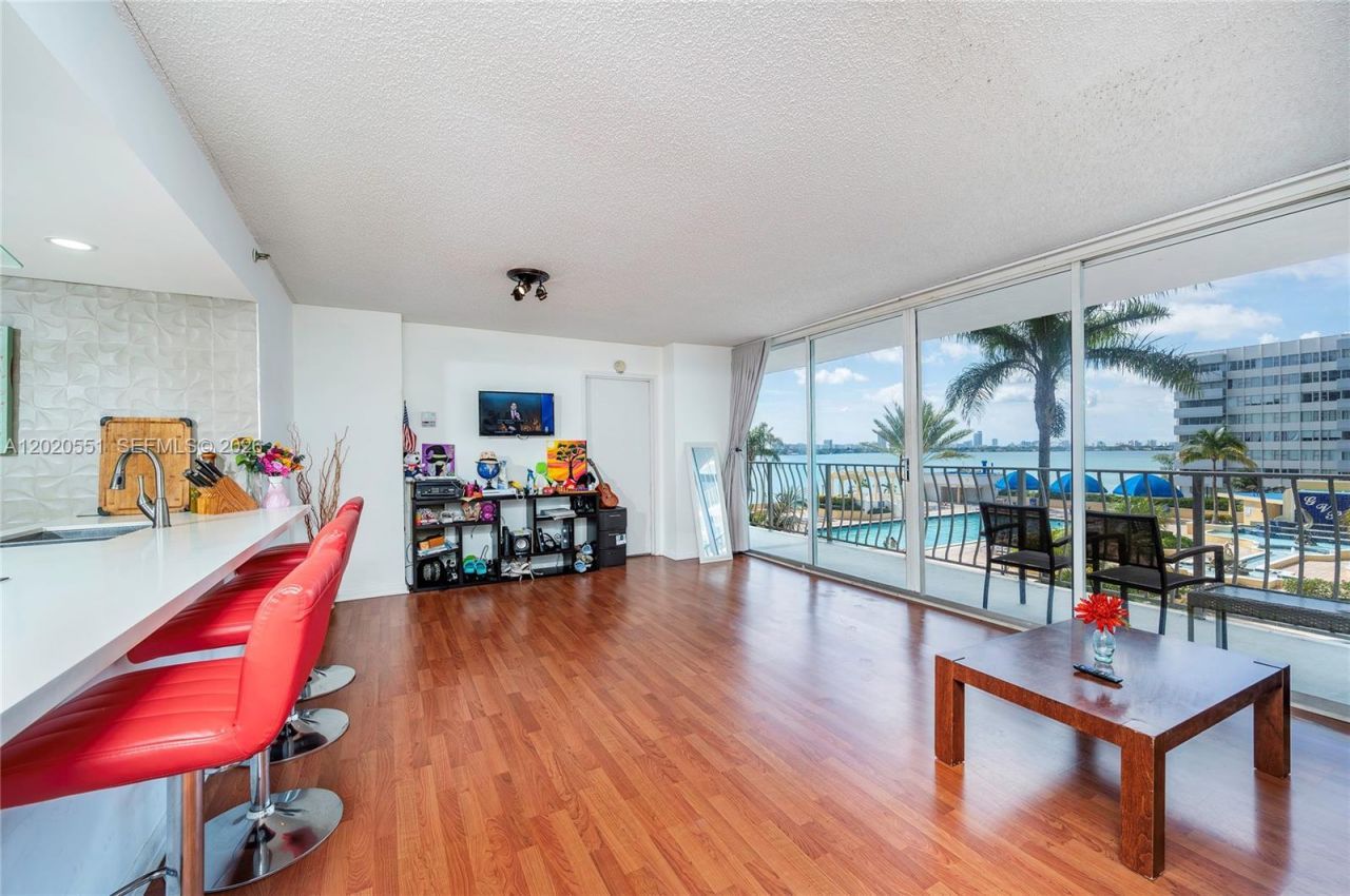 7601 E Treasure Dr , Unit 623, North Bay Village, FL 33141 Photo