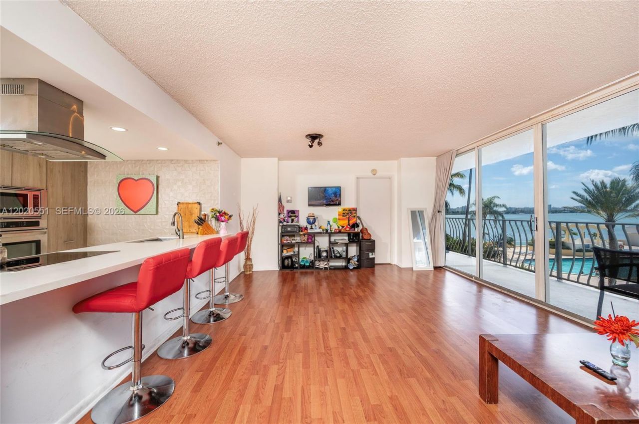 7601 E Treasure Dr , Unit 623, North Bay Village, FL 33141 Photo