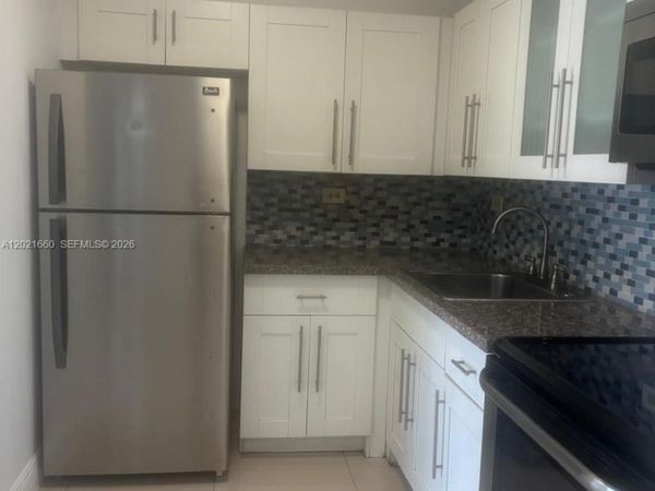 7120 NW 179th St , Unit 106, Hialeah, FL 33015