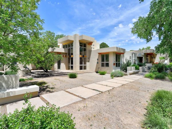 2535 Elfego Place NW, Albuquerque, NM 87107