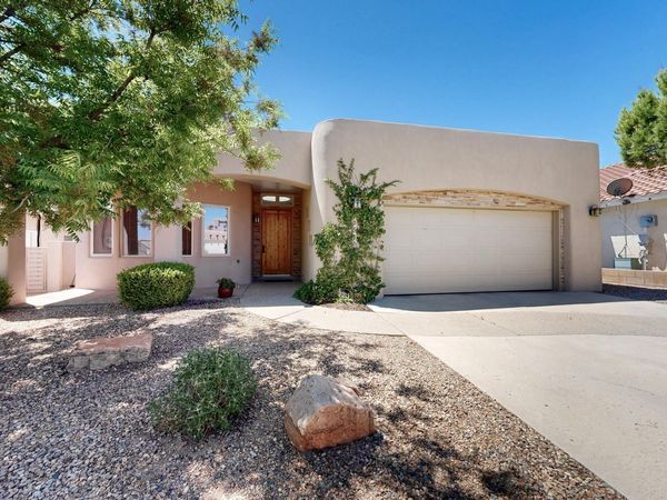 6316 Pima Place NW, Albuquerque, NM 87120