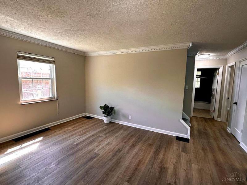 1612 Hunt Rd, Reading, OH 45215 Photo 3