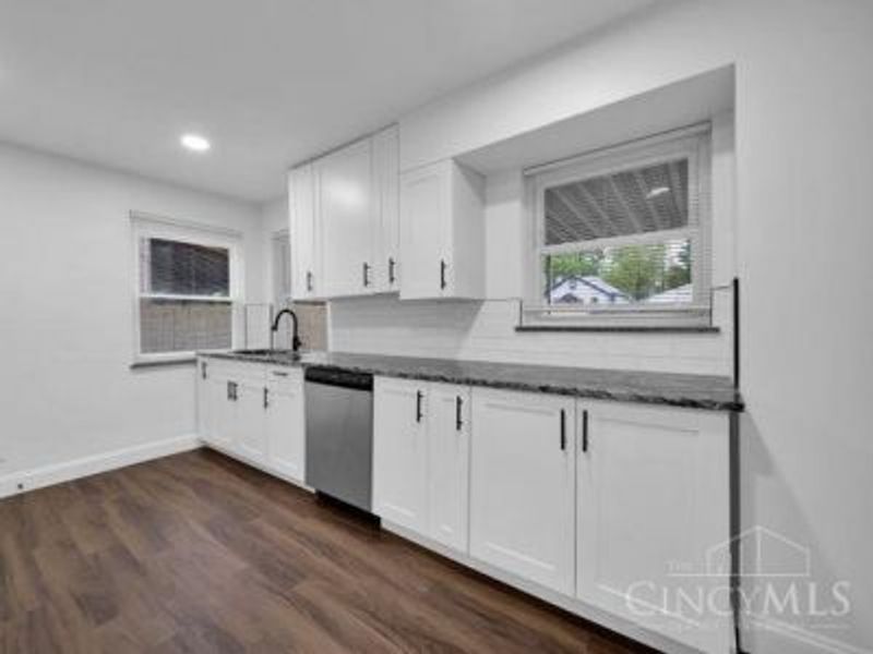 3942 Standish Avenue, Cincinnati, OH 45213 Photo 1