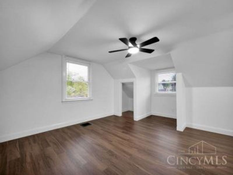 3942 Standish Avenue, Cincinnati, OH 45213 Photo 2