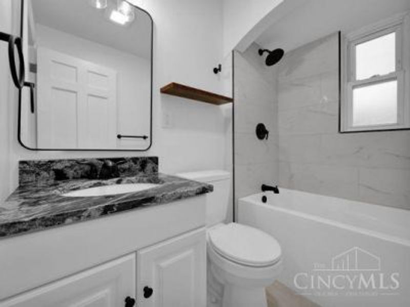 3942 Standish Avenue, Cincinnati, OH 45213 Photo 3