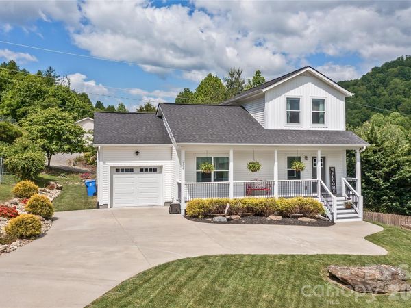 206 Linsonwood Road , Waynesville, NC 28786