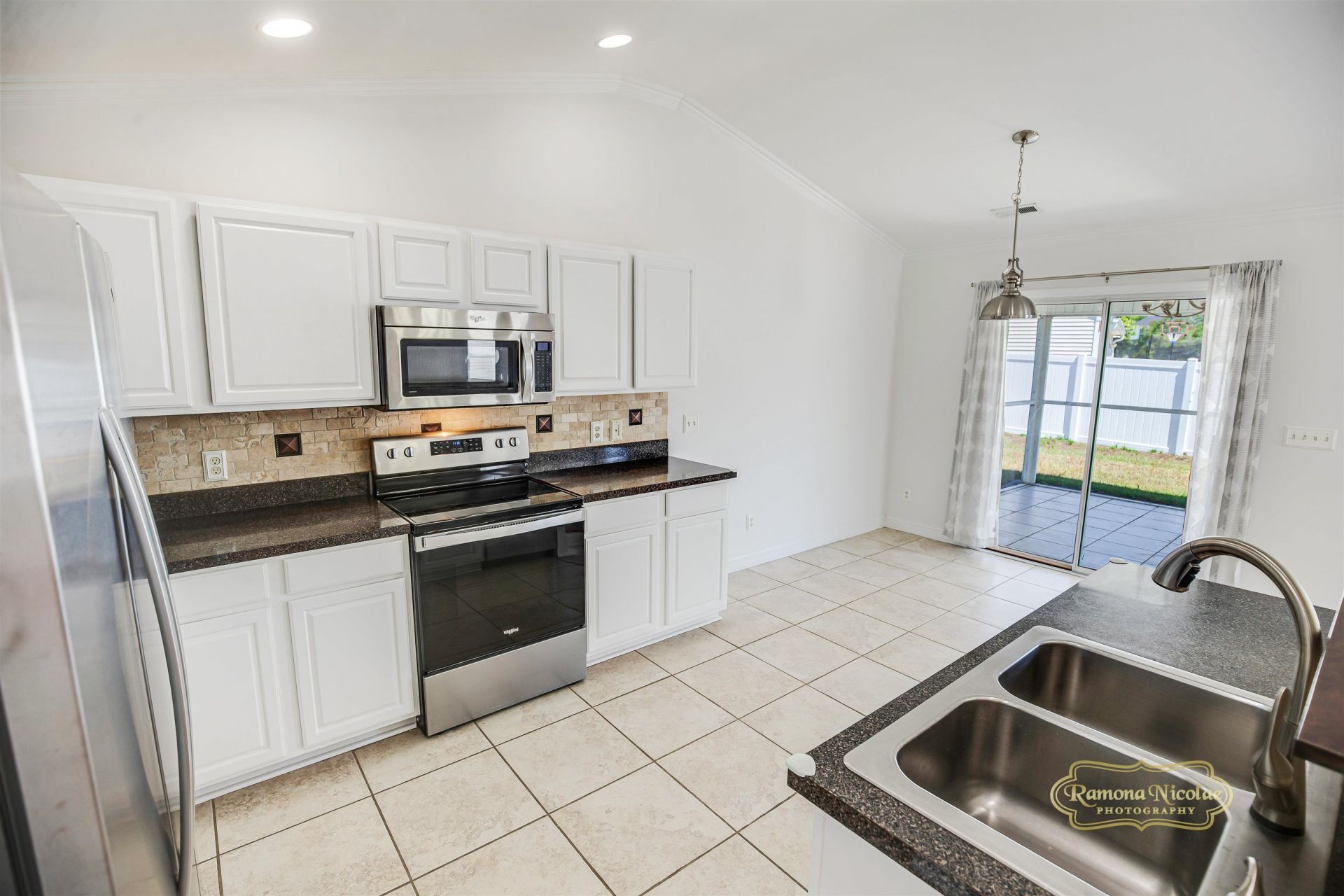 425 Bellegrove Dr. Photo 10