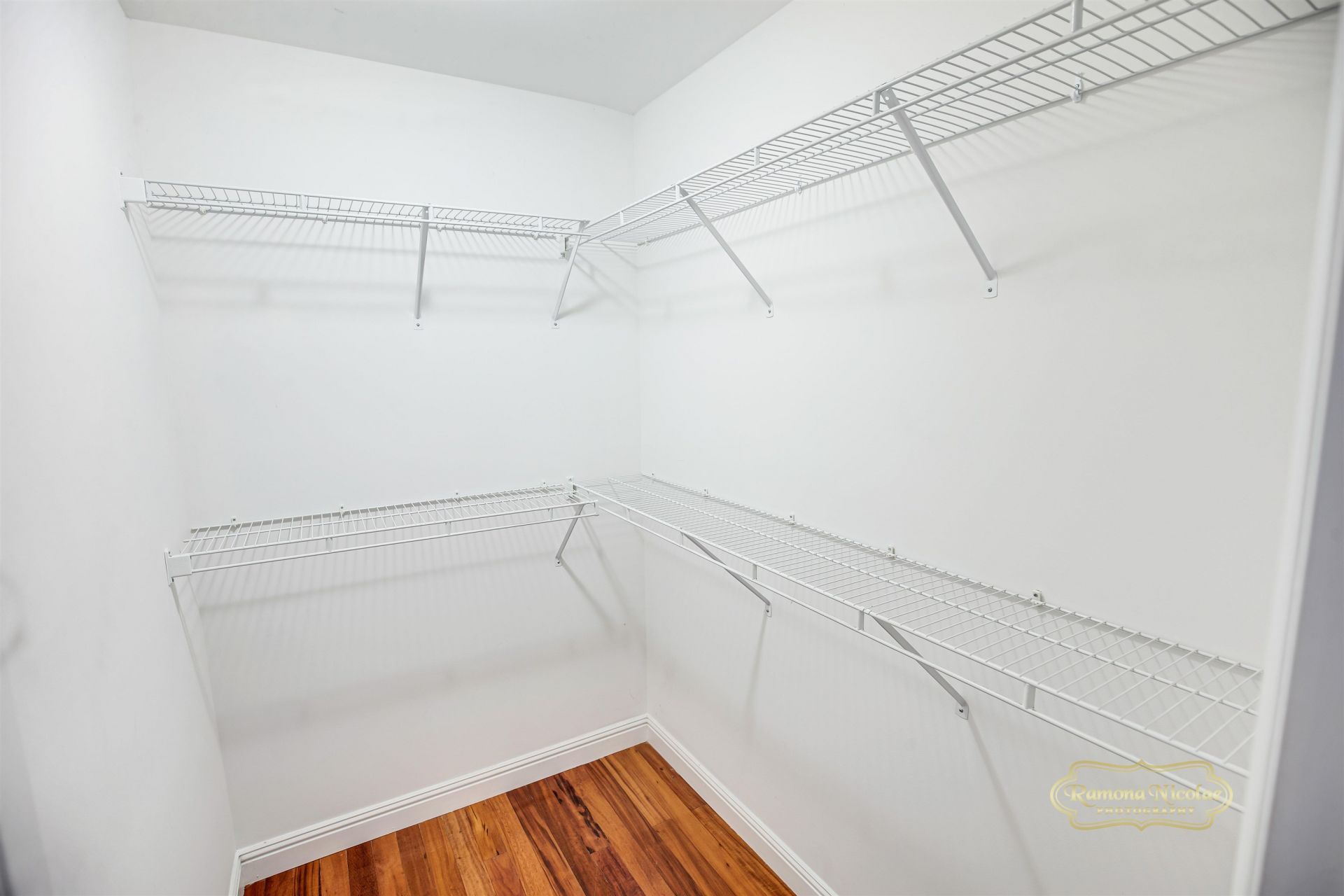 425 Bellegrove Dr. Photo 13