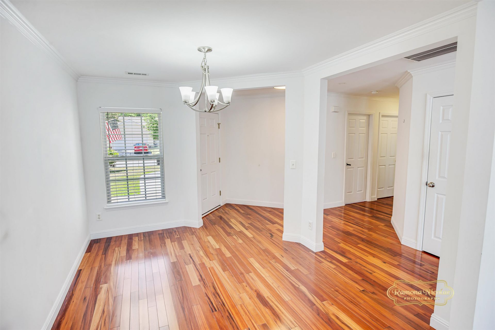 425 Bellegrove Dr. Photo 4