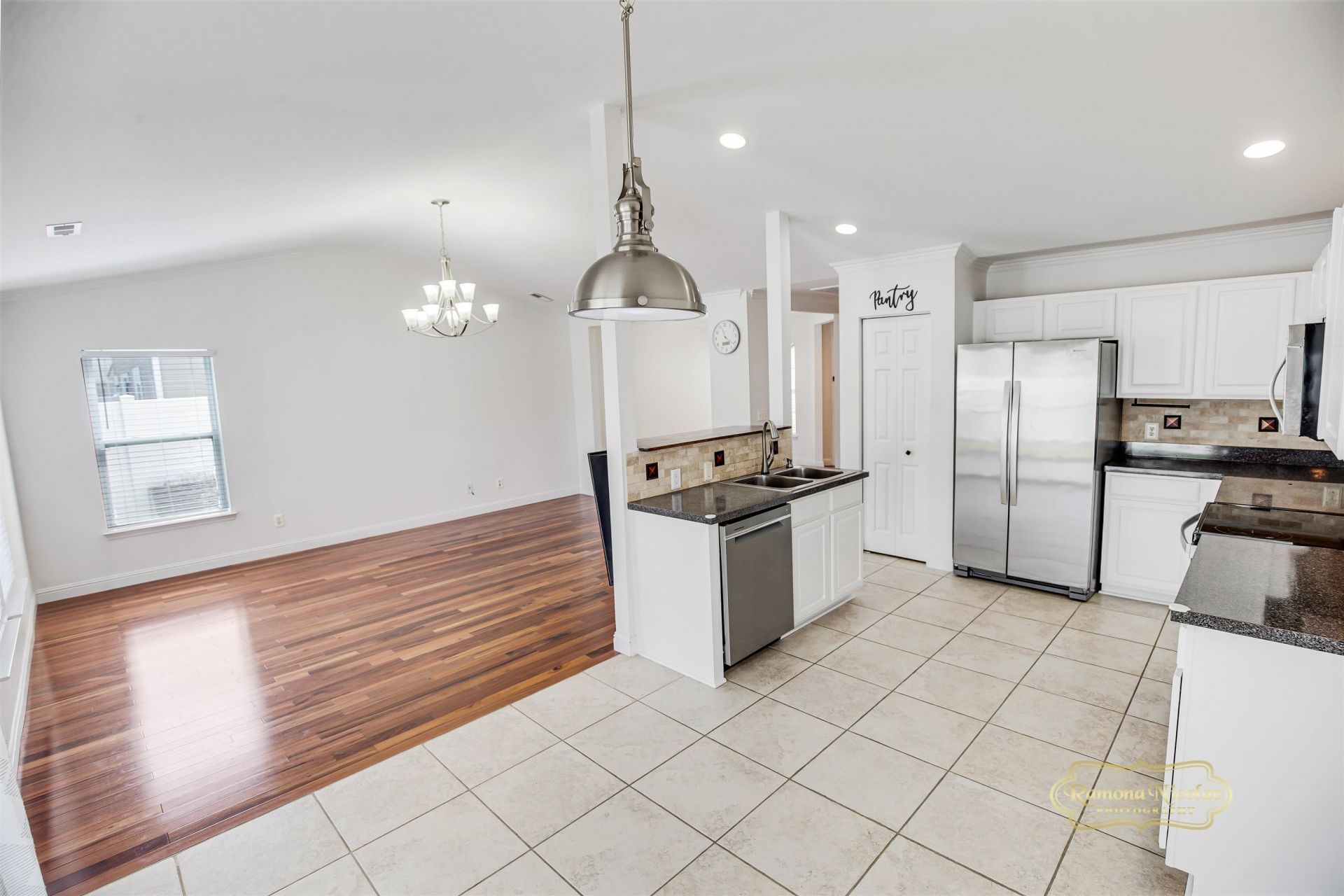 425 Bellegrove Dr. Photo 9