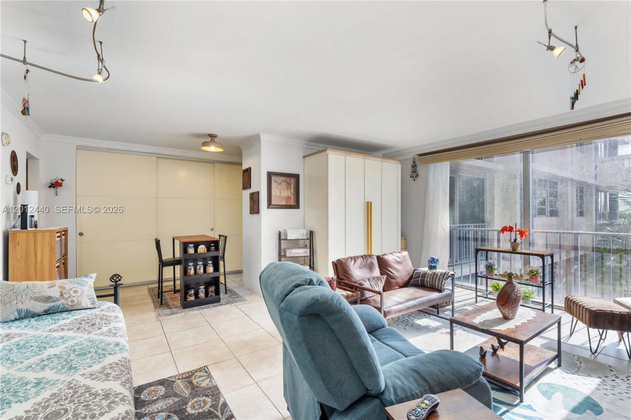 800 West Ave , Unit 532, Miami Beach, FL 33139 Photo