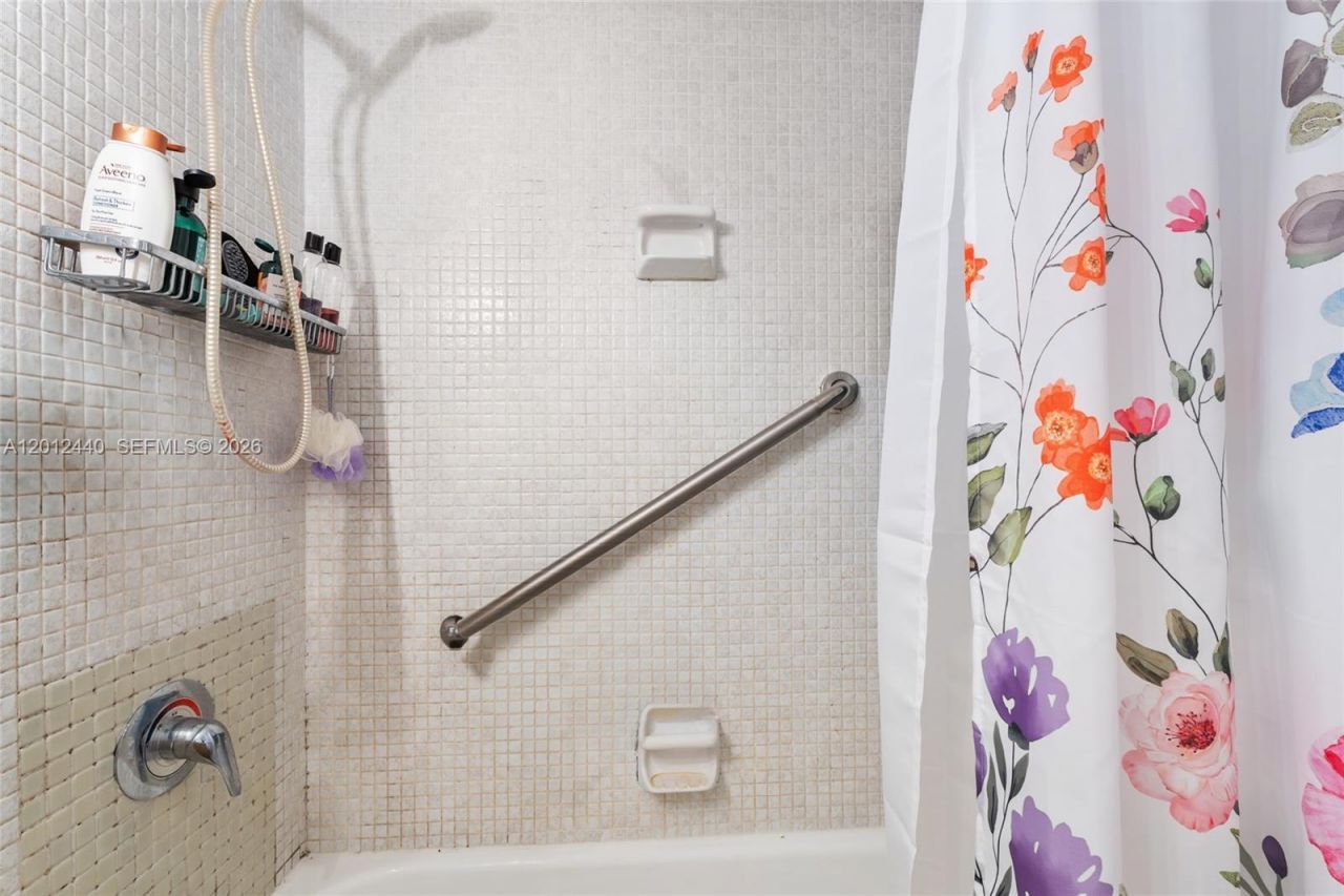 800 West Ave , Unit 532, Miami Beach, FL 33139 Photo