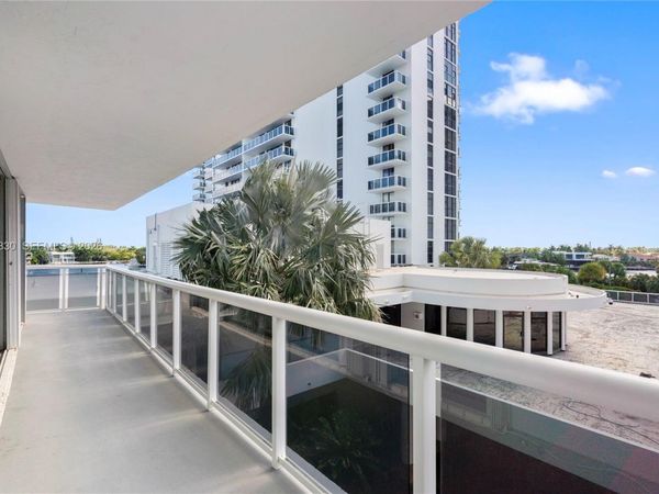 20505 E Country Club Dr , Unit 434, Aventura, FL 33180
