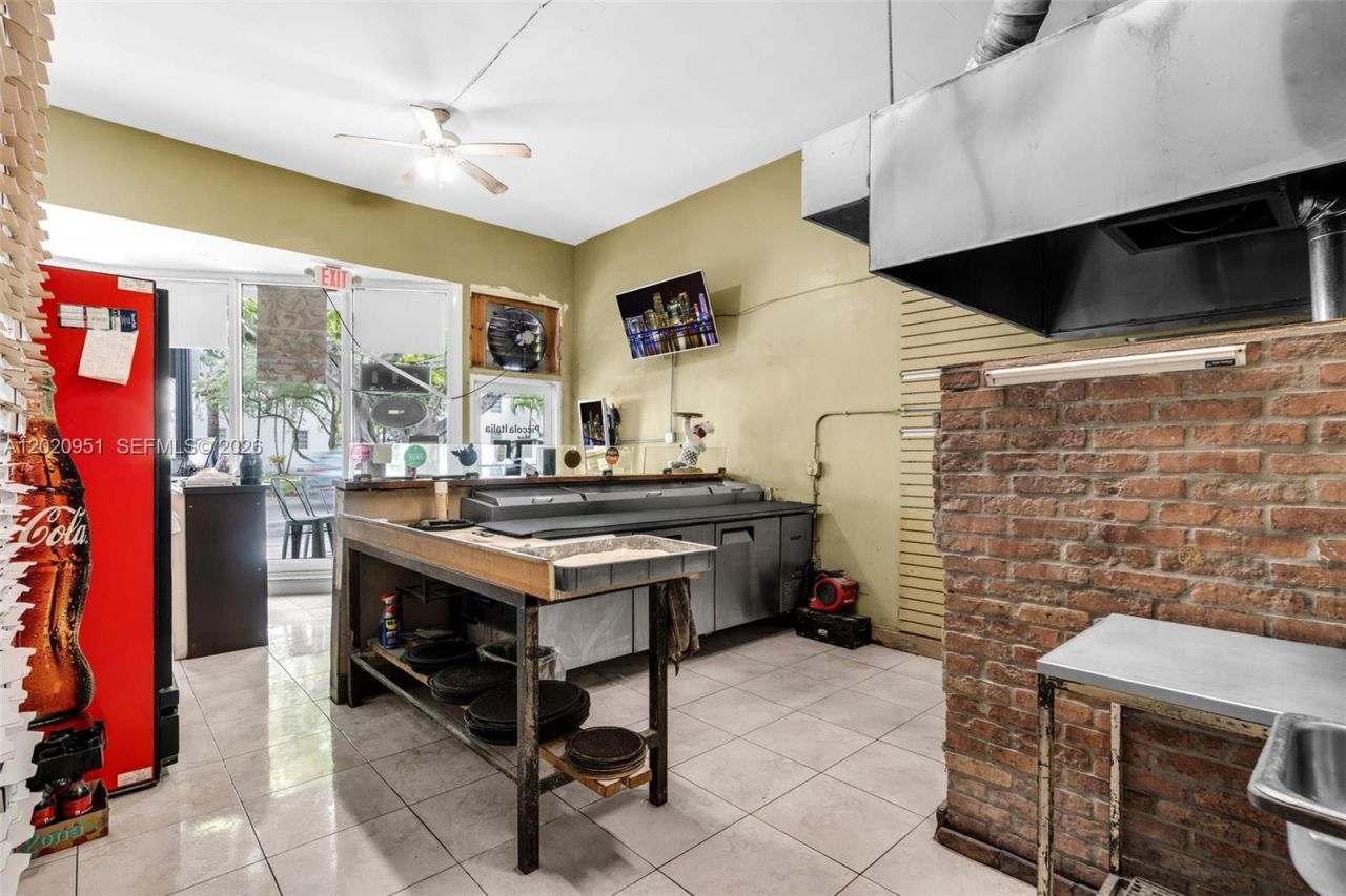 2389 SW 22nd St , Miami, FL 33145 Photo