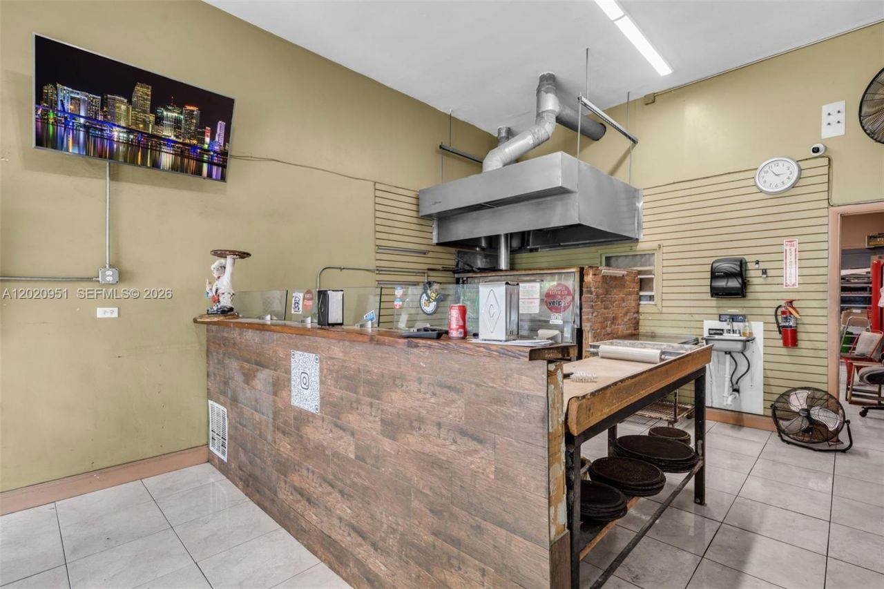 2389 SW 22nd St , Miami, FL 33145 Photo