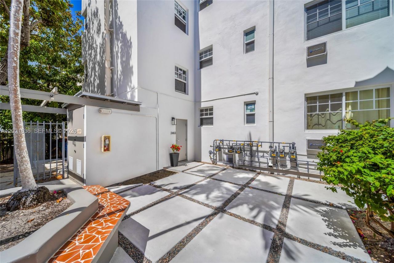 408 W 25th St , Unit 8, Miami Beach, FL 33140 Photo