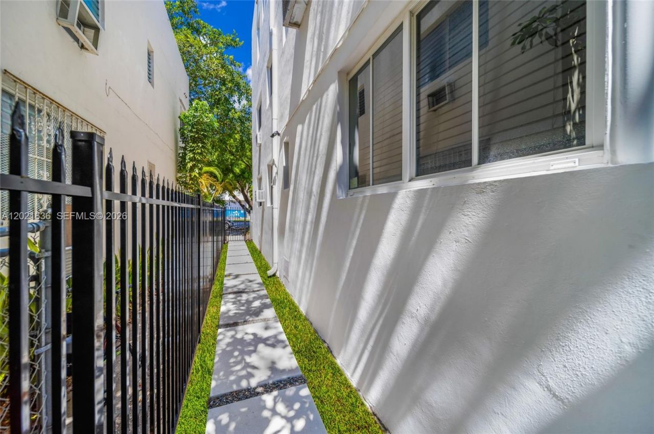408 W 25th St , Unit 8, Miami Beach, FL 33140 Photo