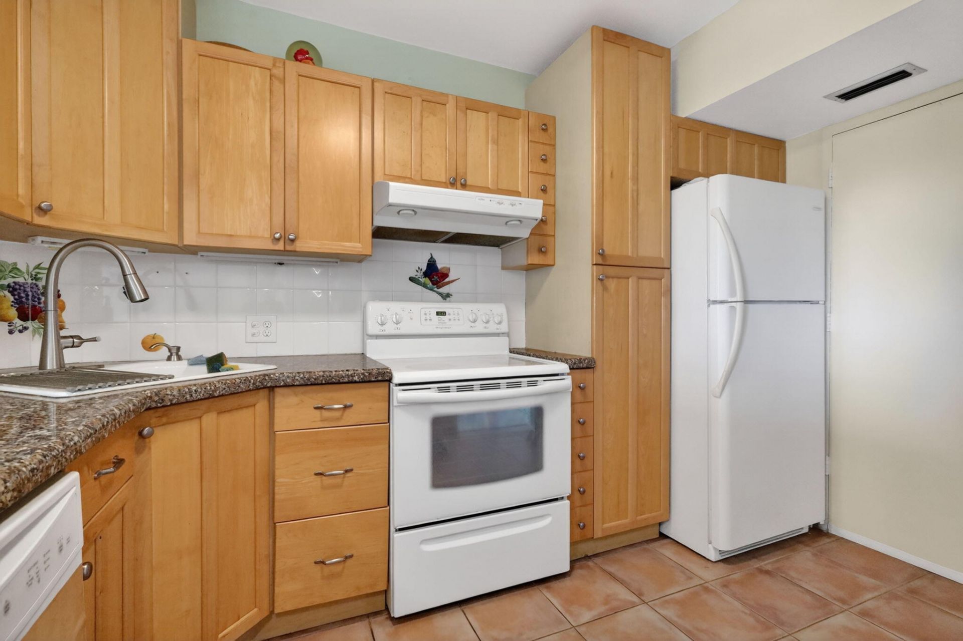4330 Hillcrest Drive, Unit 302, Hollywood, FL 33021 Photo