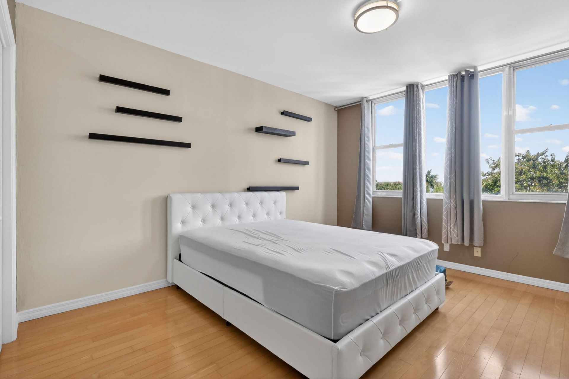 4330 Hillcrest Drive, Unit 302, Hollywood, FL 33021 Photo