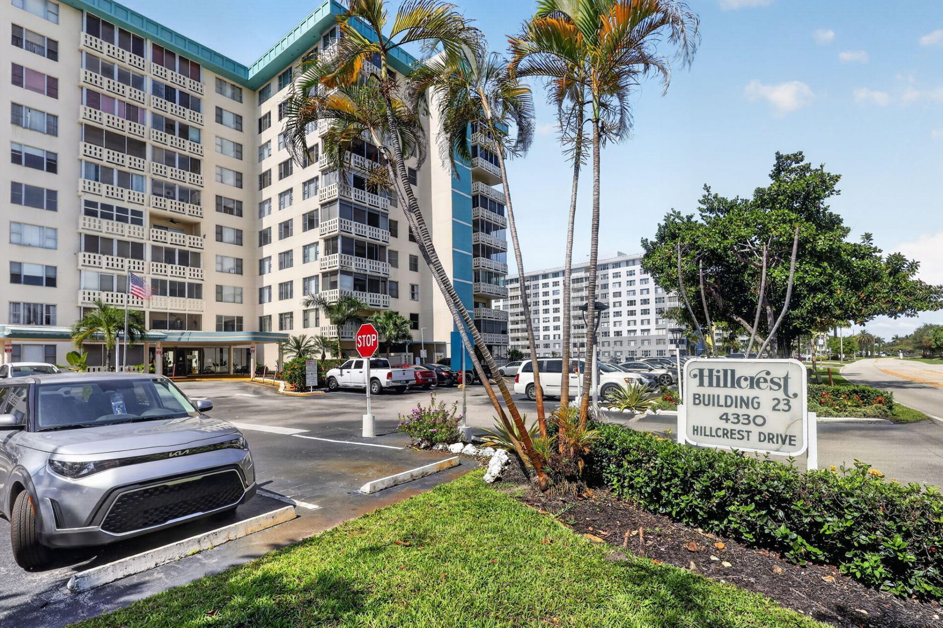 4330 Hillcrest Drive, Unit 302, Hollywood, FL 33021 Photo