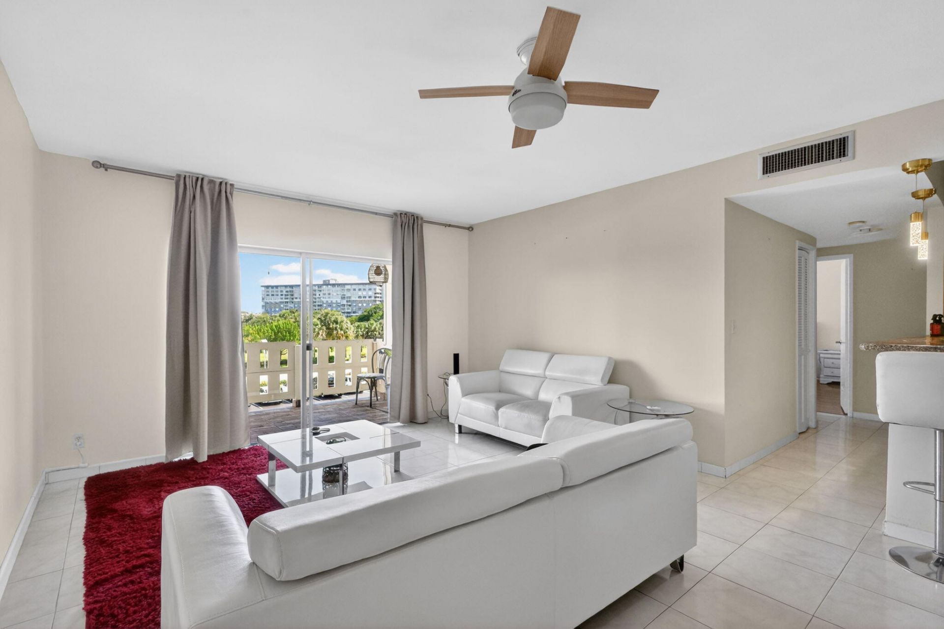 4330 Hillcrest Drive, Unit 302, Hollywood, FL 33021 Photo