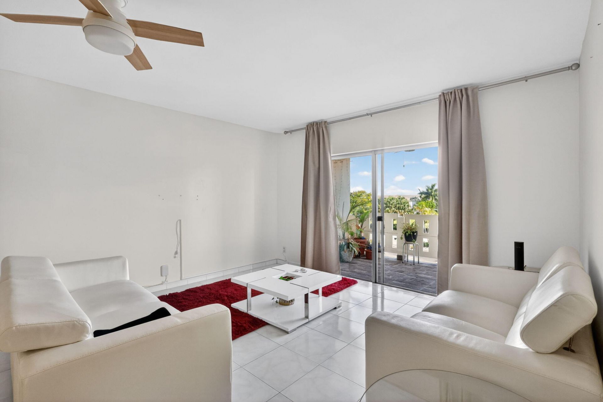 4330 Hillcrest Drive, Unit 302, Hollywood, FL 33021 Photo