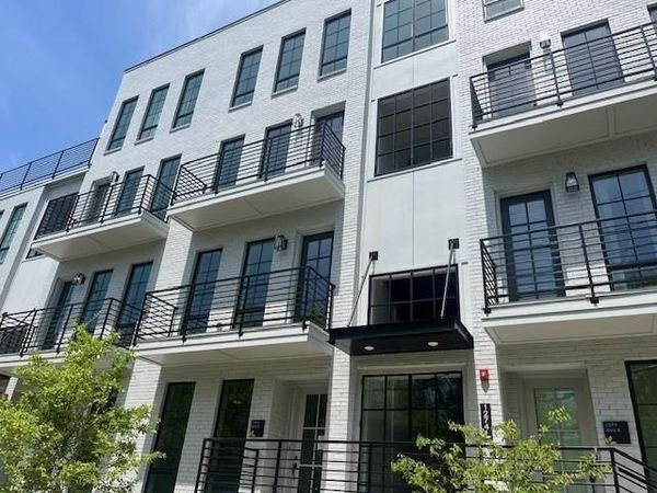 990 Bibbs Circle NW , Unit 35, Atlanta, GA 30318