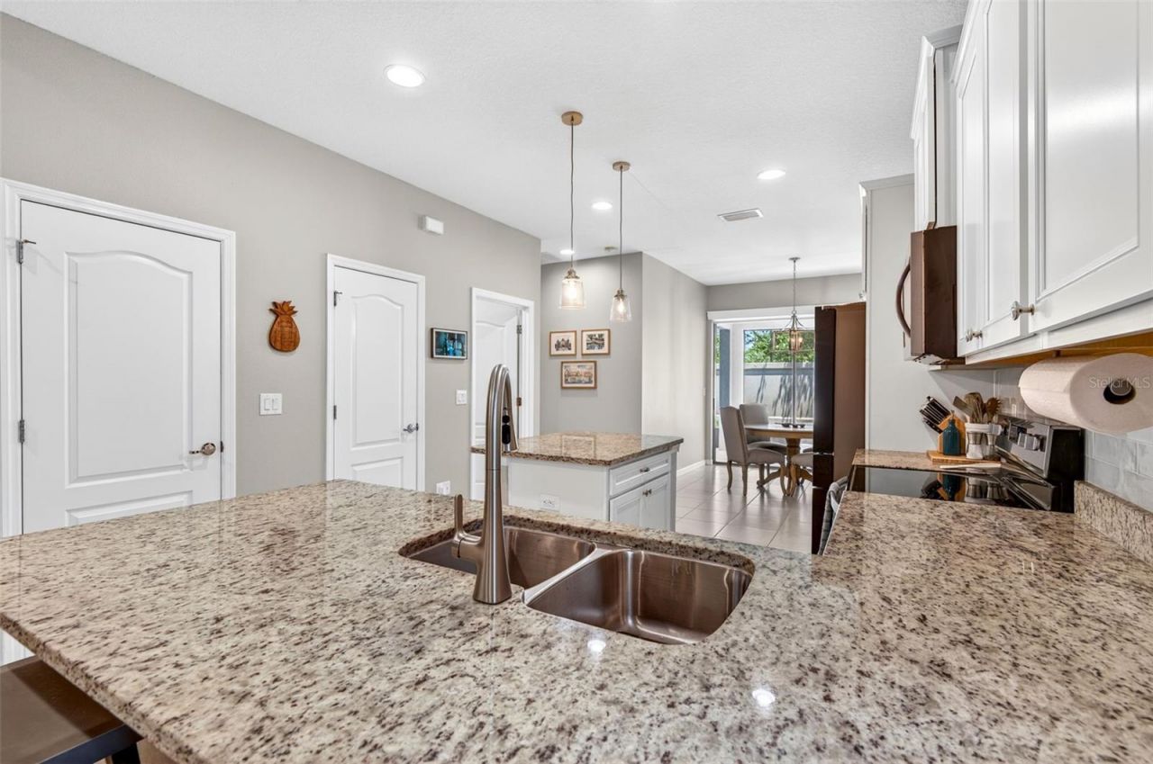 6216 Kenava Loop, Palmetto, FL 34221 Photo