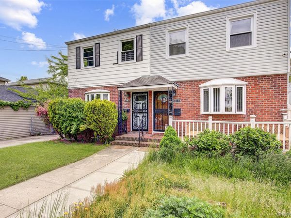 164-38 76th Road, Fresh Meadows, NY 11366