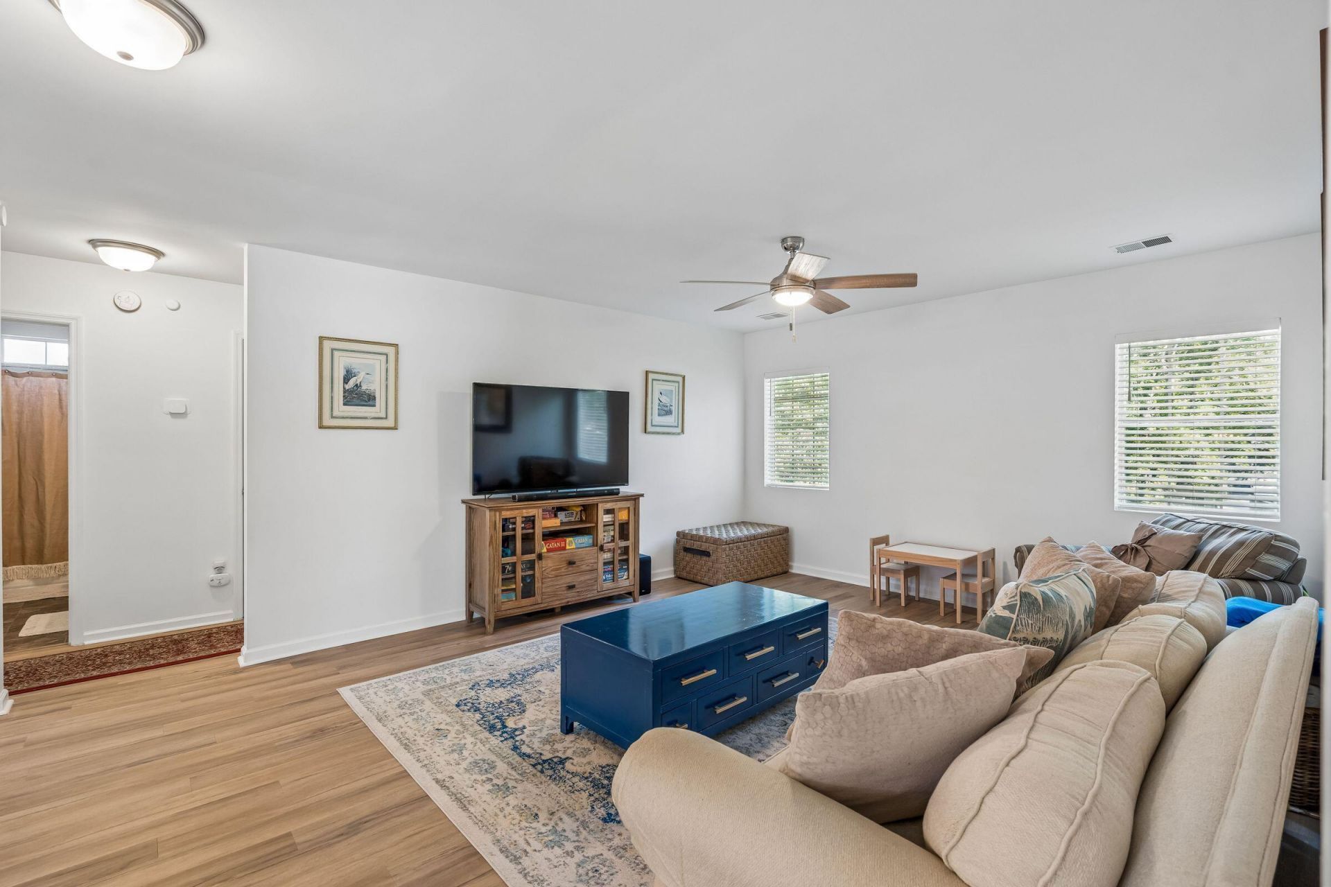 602 Portico Park Photo 32