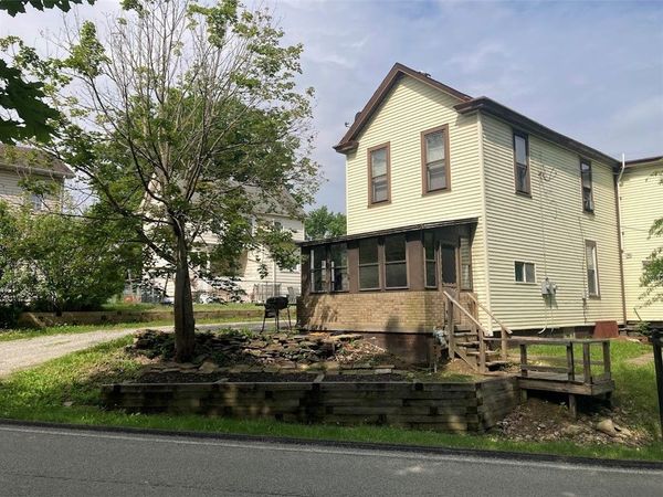 4974 Williamsport Rd , Elizabeth, PA 15037