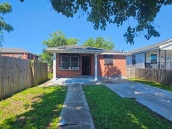 4116 JUMONVILLE Street , New Orleans, LA 70122