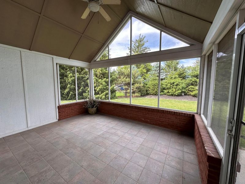 1060 Damon Drive , Washington Court House, OH 43160 Photo 14