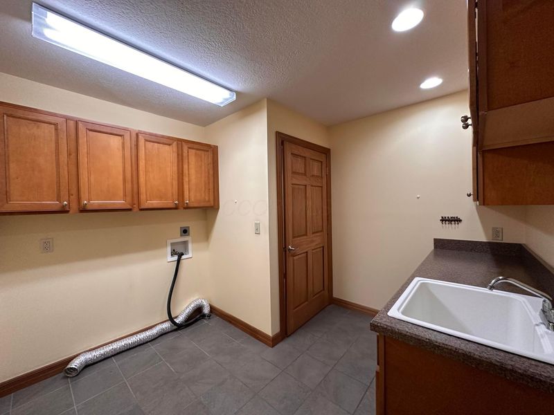 1060 Damon Drive , Washington Court House, OH 43160 Photo 18