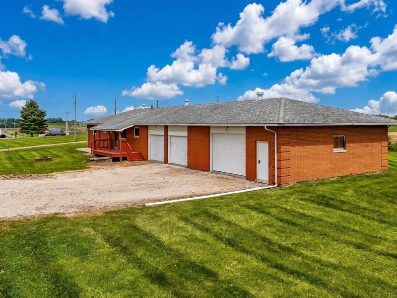 9672 Schoolhouse Road NW, Canal Winchester, OH 43110 Photo 3